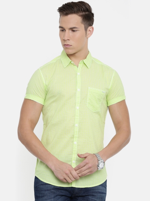 

SPYKAR Men Lime Green & White Slim Fit Printed Casual Shirt