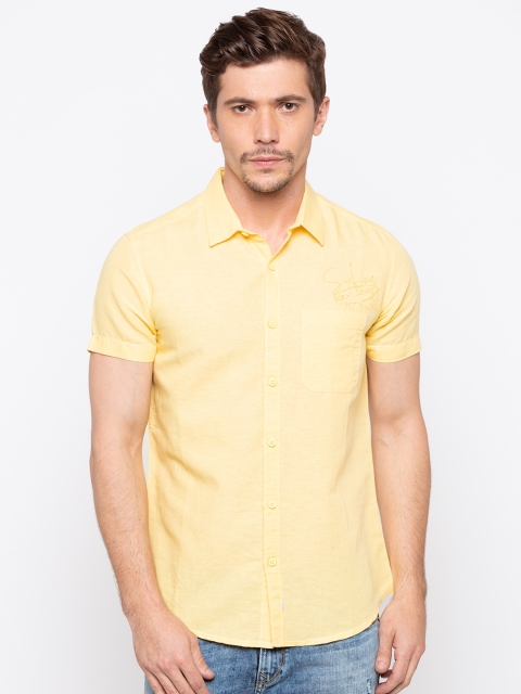 

SPYKAR Men Yellow Solid Slim Fit Casual Shirt