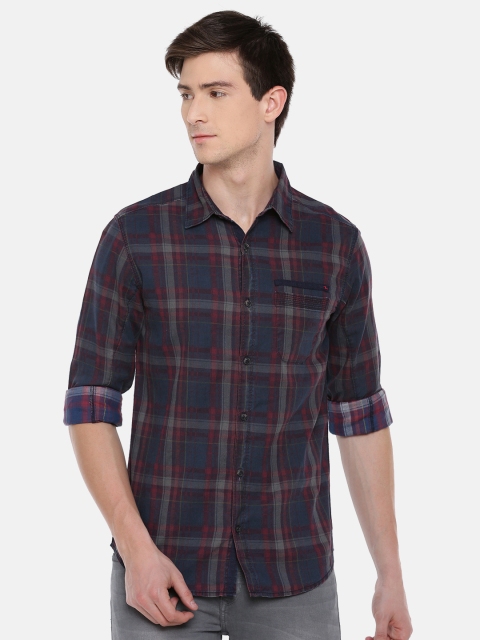 

SPYKAR Men Red & Navy Blue Slim Fit Checked Casual Shirt