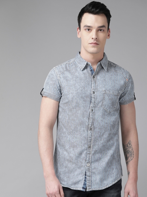 

SPYKAR Men Navy Blue & White Regular Fit Striped Casual Shirt
