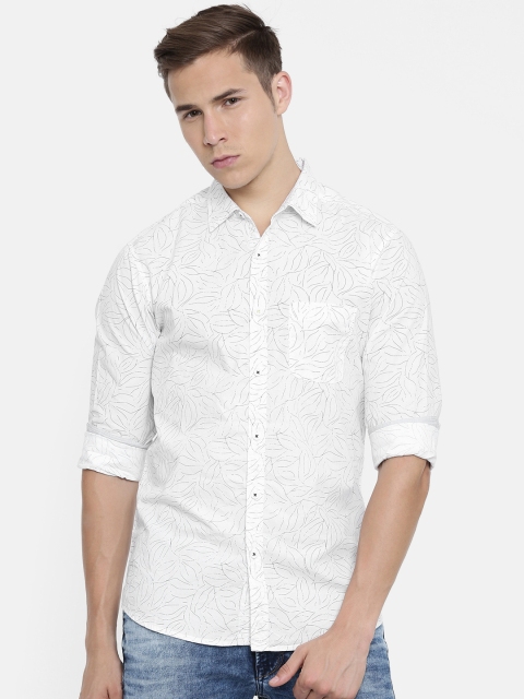 

SPYKAR Men White & Navy Blue Regular Fit Printed Casual Shirt