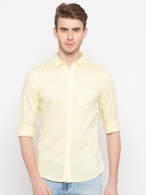 

SPYKAR Men Yellow Solid Slim Fit Casual Shirt