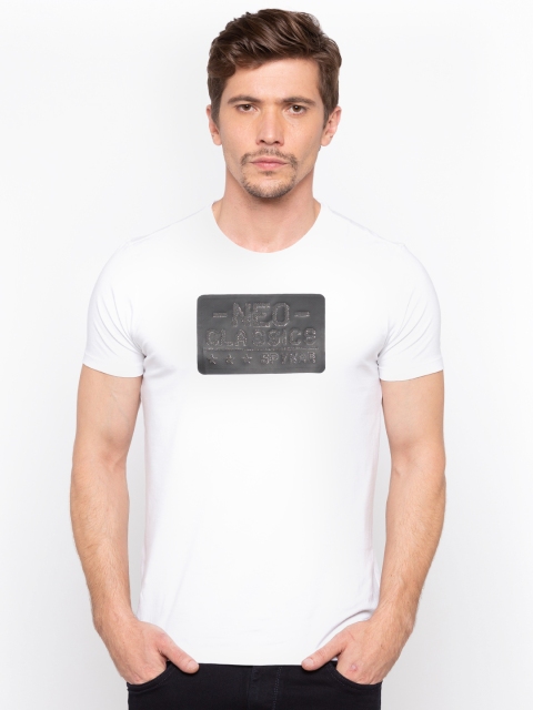 

SPYKAR Men White Solid Round Neck T-shirt