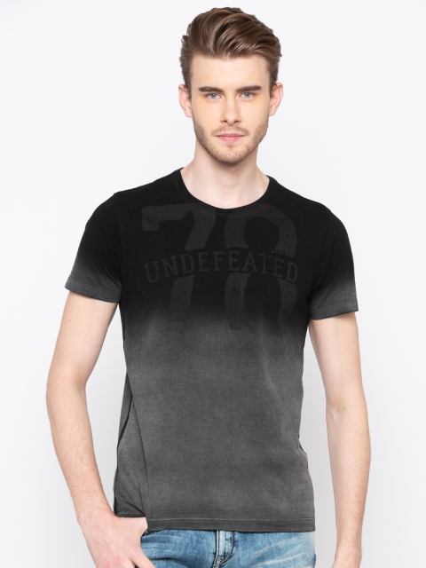 

SPYKAR Men Black Printed Round Neck Pure Cotton T-shirt