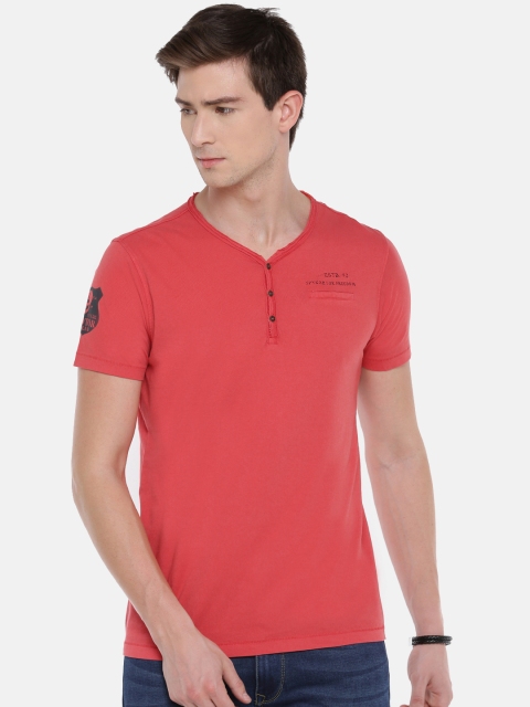 

SPYKAR Men Red Solid Henley Neck Pure Cotton T-shirt