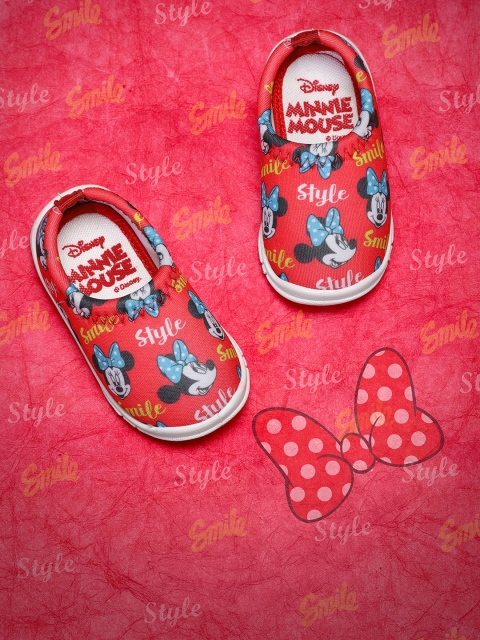 

Disney, Red