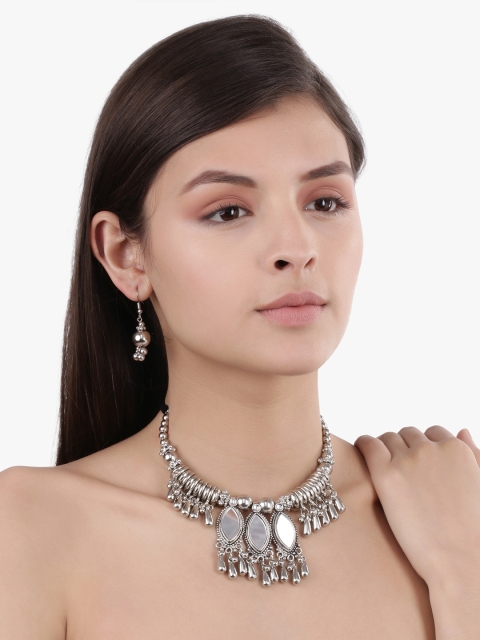 

Peora Women Silver-Plated Oxidised Stone-Studded Jewellery Set