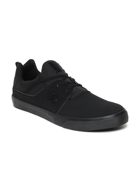 

DC Men Black Sneakers