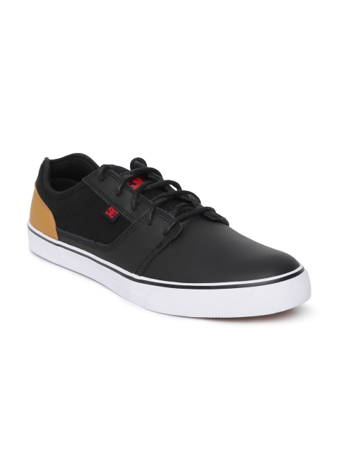 

DC Men Black Leather Sneakers