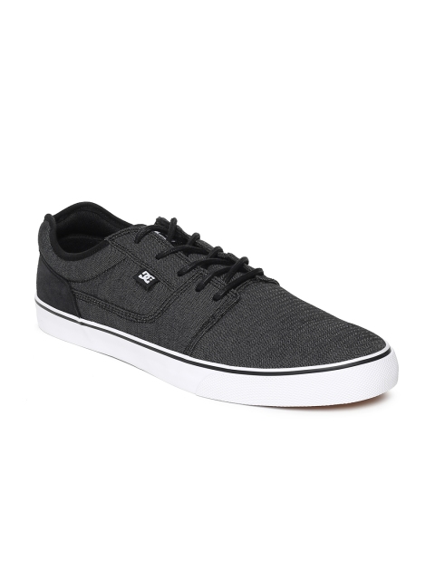 

DC Men Black Solid Sneakers