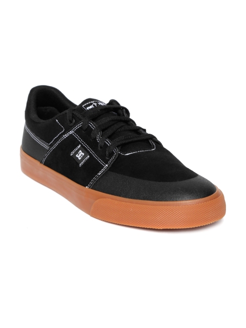 

DC Men Black Suede Sneakers