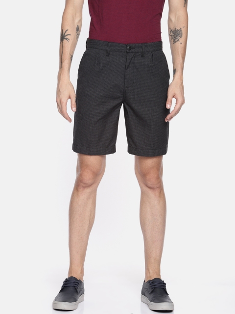 

DC Men Charcoal Grey & Black Self Design Regular Fit Shorts