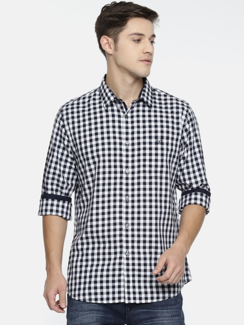 

Van Heusen Sport Men White & Navy Blue Slim Fit Checked Casual Shirt