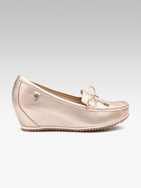 

Carlton London Women Rose Gold-Toned Woven Design Heeled Loafers