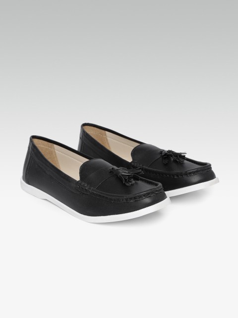 

Carlton London Women Black Solid Tasseled Loafers