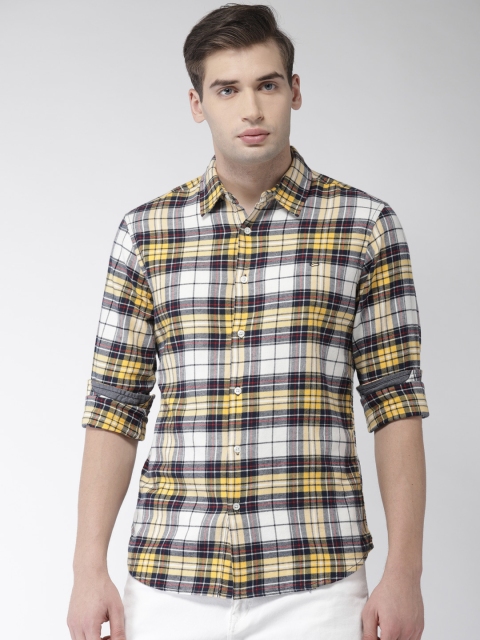 

GAS Men Yellow & Navy Blue Slim Fit Checked Casual Shirt