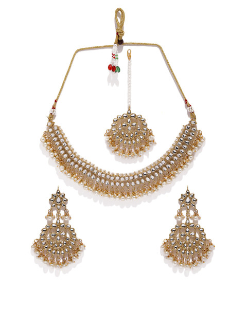 

Zaveri Pearls Gold-Toned & White Kundan-Studded Jewellery Set
