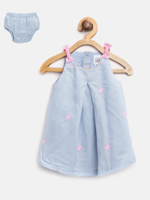 

GAP Baby Girl Sleeveless Pleated Dress, Blue