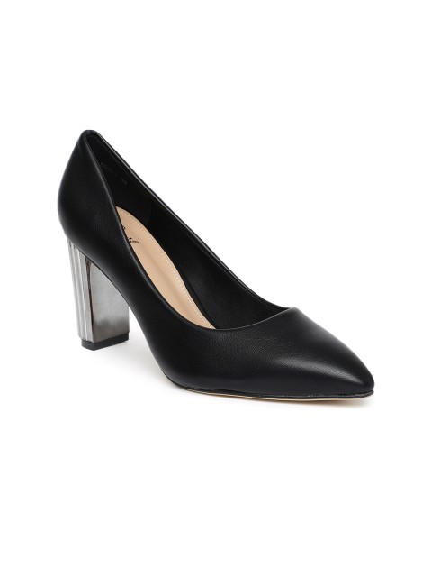 

Tresmode Women Black Solid Pumps