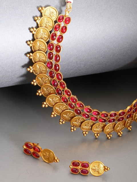

damani Gold-Toned & Pink Stone-Studded Goddess Lakshmi Textured Jewellery Set