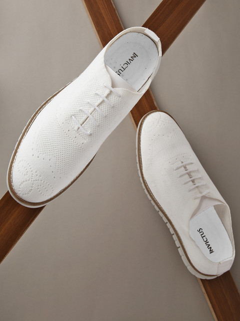 

INVICTUS Men White Woven Design Oxfords