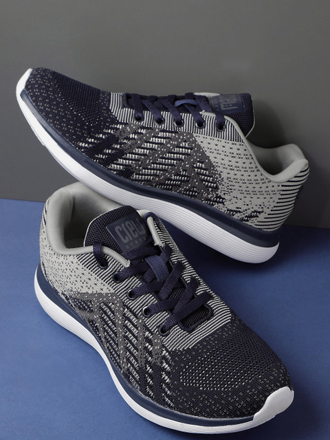 

Crew STREET Men Grey & Navy Blue Running Shoes