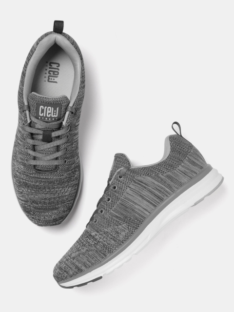 

Crew STREET Men Grey Running Shoes