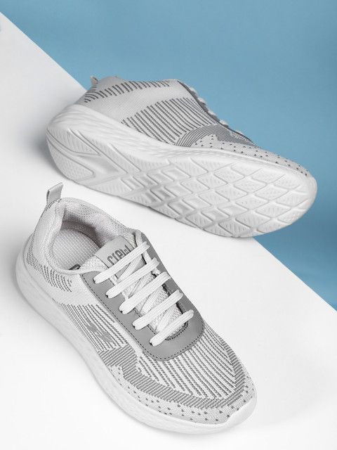 

Crew STREET Men Grey Running Shoes