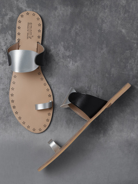 

Anouk Women Silver-Toned & Black Colourblocked One Toe Flats