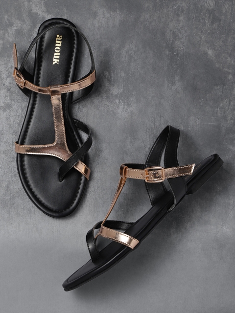 

Anouk Women Rose Gold-Toned & Black Solid One Toe Flats