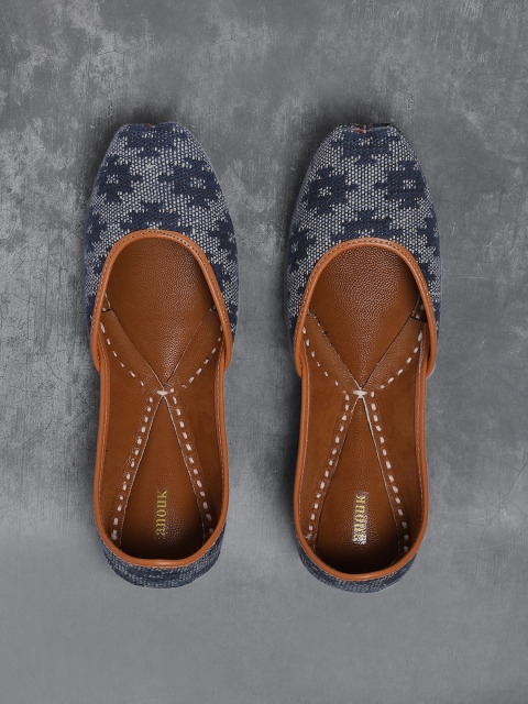 

Anouk Women Navy Blue & Off-White Woven Design Mojaris