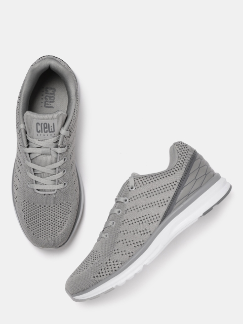 

Crew STREET Men Grey Running Shoes