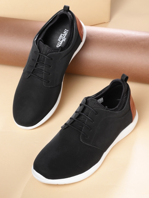 

INVICTUS Men Black Sneakers