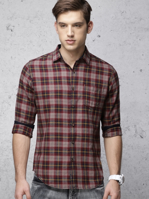 

Ecko Unltd Men Navy Blue, Maroon & Grey Slim Fit Checked Casual Shirt