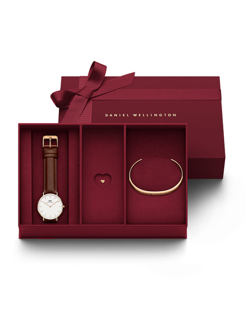 

Daniel Wellington Women White & Rose Gold-Toned Set Of 3 Leather Watch Gift Set DW00500328