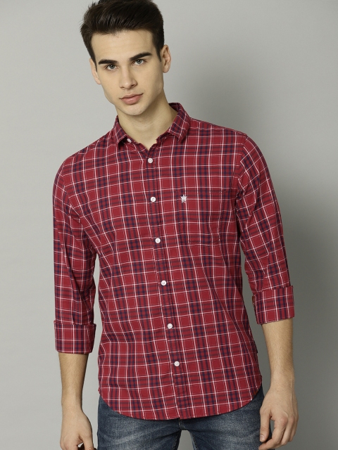 

French Connection Men Maroon & Navy Blue Regular Fit Checked Casual Shirt