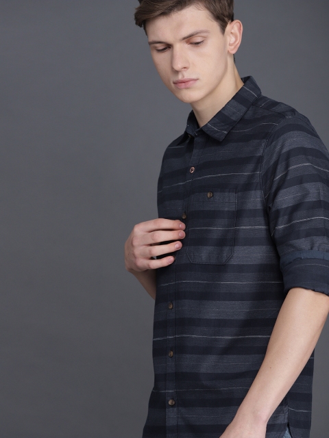 

WROGN Men Navy Blue Slim Fit Striped Casual Shirt