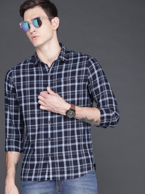 

WROGN Men Blue Slim Fit Checked Casual Shirt