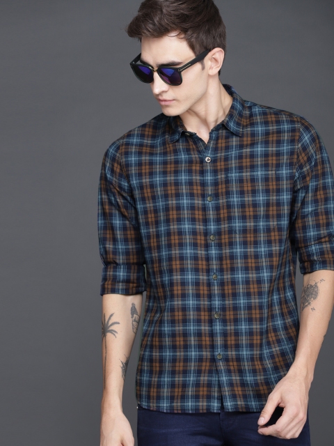 

WROGN Men Blue & Brown Regular Fit Checked Casual Shirt