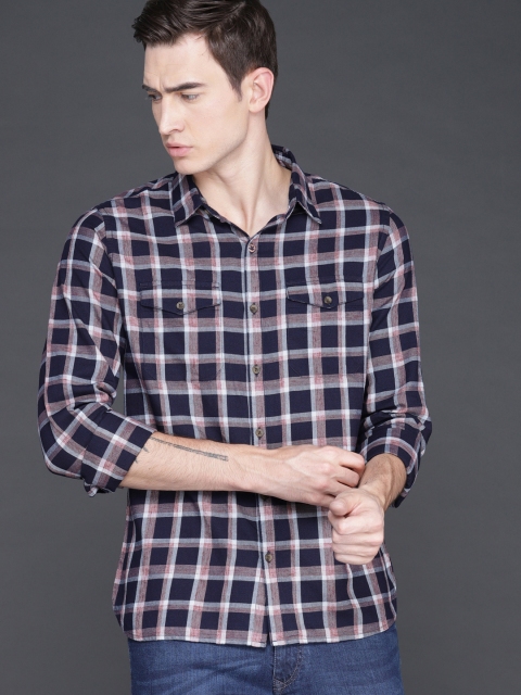 

WROGN Men Navy Blue & Pink Checked Casual Shirt