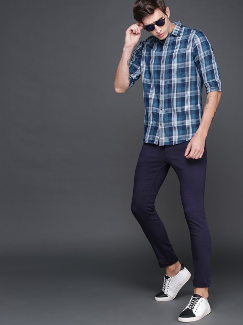 

WROGN Men Navy Blue & White Slim Fit Checked Casual Shirt