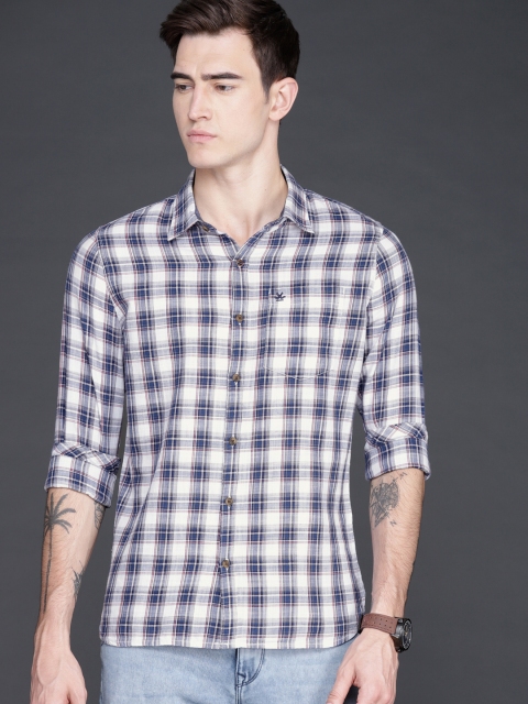 

WROGN Men Navy Blue & White Slim Fit Checked Casual Shirt