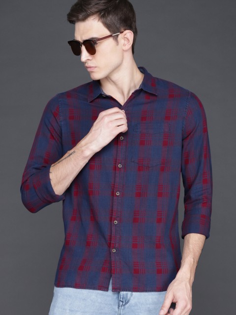

WROGN Men Maroon & Navy Blue Slim Fit Checked Casual Shirt