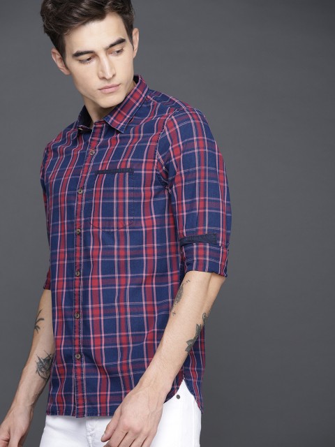 

WROGN Men Navy Blue & Pink Slim Fit Checked Casual Shirt