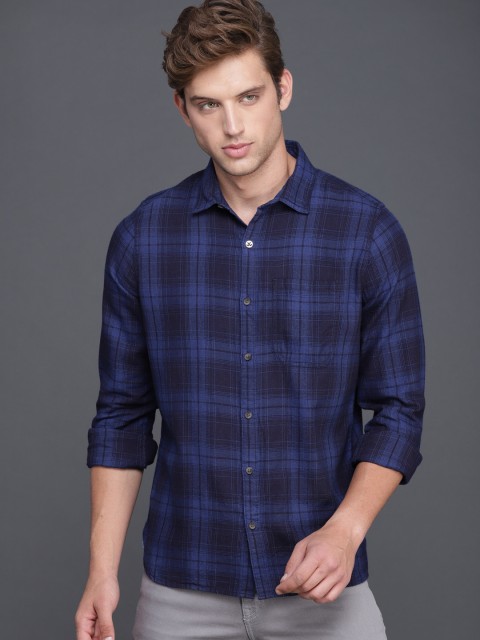 

WROGN Men Navy Blue Regular Fit Checked Casual Shirt