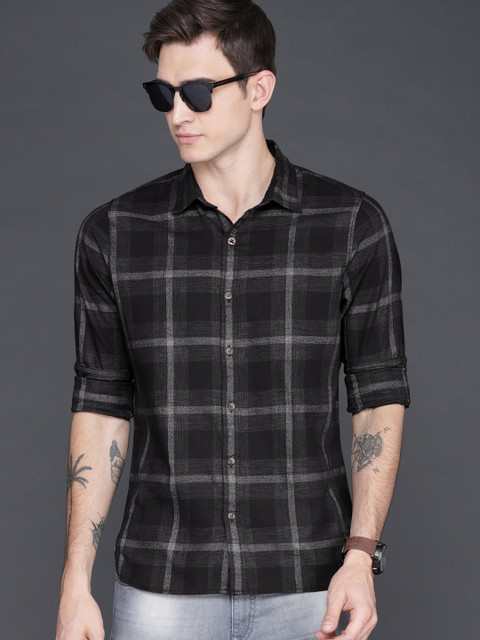 

WROGN Men Black & Off-White Slim Fit Checked Casual Shirt
