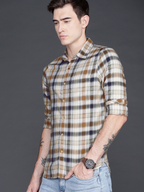 

WROGN Men Mustard Yellow & Blue Slim Fit Checked Casual Shirt