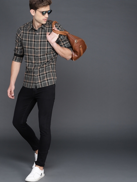 

WROGN Men Charcoal Grey & Beige Slim Fit Checked Casual Shirt