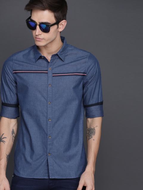

WROGN Men Blue Regular Fit Solid Casual Chambray Shirt