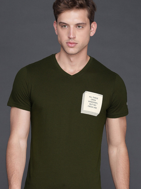 

WROGN Men Olive Green Regular Fit Printed V-Neck Pure Cotton T-shirt